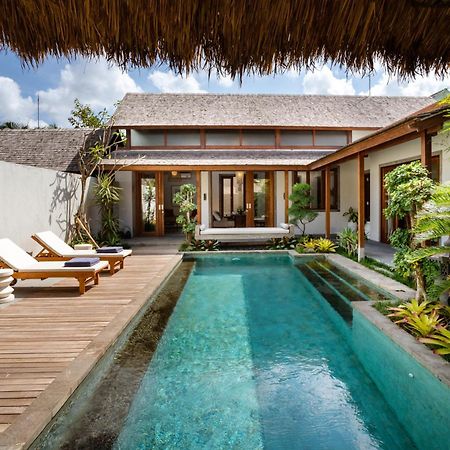Bumbak Park Villas By Nakula Canggu  Exterior photo